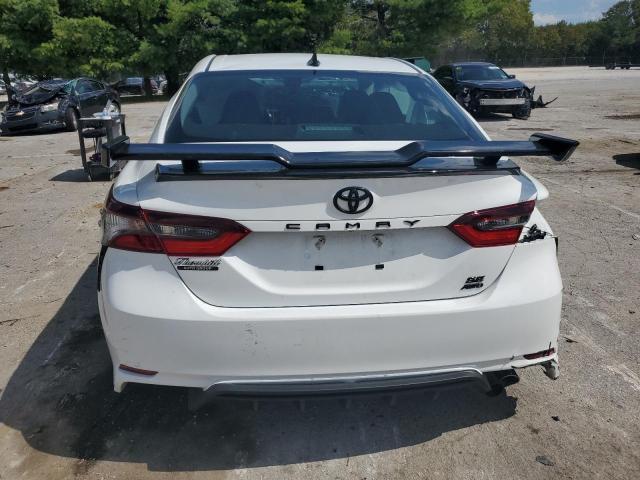 4T1T11BK4PU082490 - 2023 TOYOTA CAMRY SE NIGHT SHADE WHITE photo 6