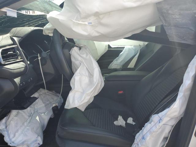 4T1T11BK4PU082490 - 2023 TOYOTA CAMRY SE NIGHT SHADE WHITE photo 7