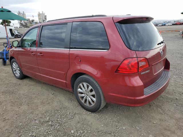 2C4RVABG9CR293707 - 2012 VOLKSWAGEN ROUTAN SE BURGUNDY photo 2