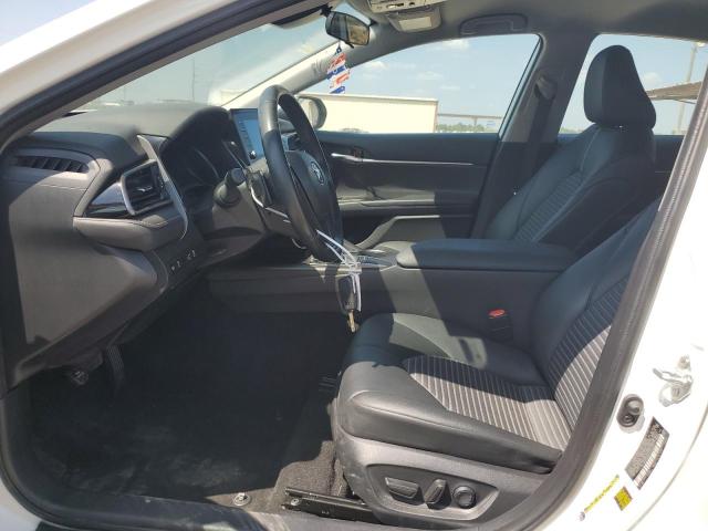 4T1G11AK8PU722347 - 2023 TOYOTA CAMRY SE NIGHT SHADE WHITE photo 7