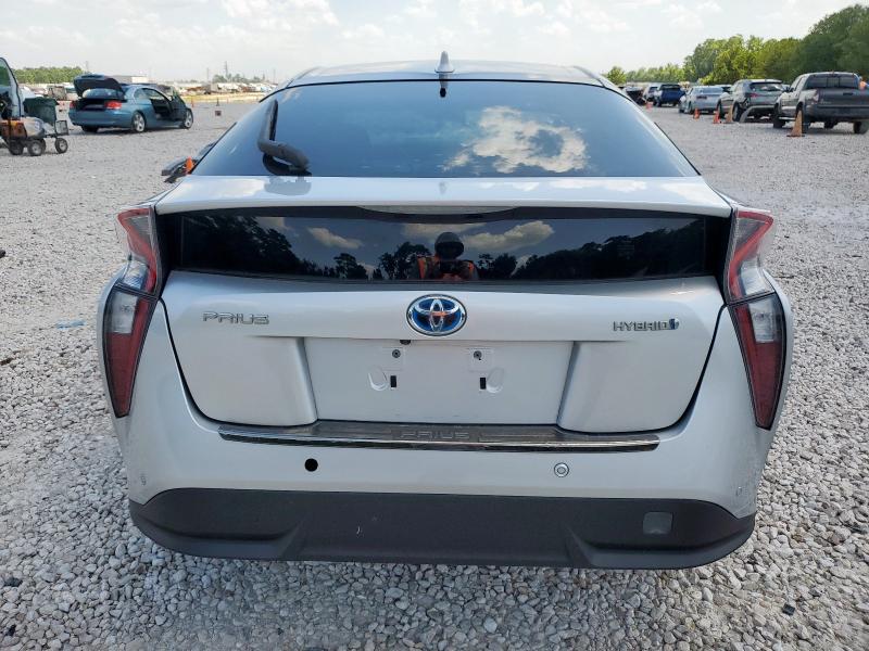JTDKARFU6H3037634 - 2017 TOYOTA PRIUS 银色 照片 6