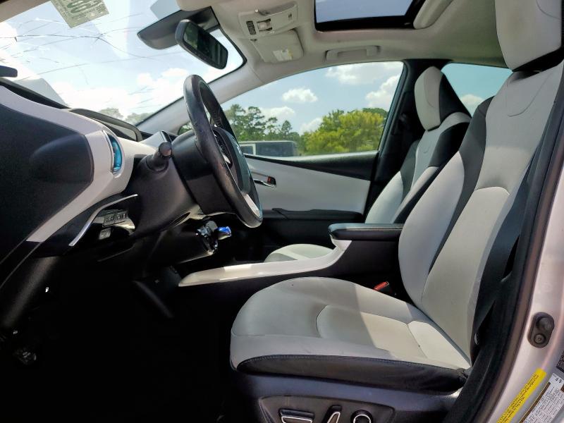 JTDKARFU6H3037634 - 2017 TOYOTA PRIUS 银色 照片 7