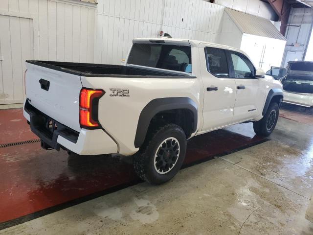 3TYLB5JN8RT002589 - 2024 TOYOTA TACOMA DOUBLE CAB WHITE photo 3