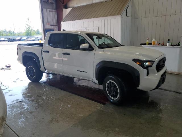 3TYLB5JN8RT002589 - 2024 TOYOTA TACOMA DOUBLE CAB WHITE photo 4