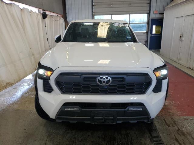 3TYLB5JN8RT002589 - 2024 TOYOTA TACOMA DOUBLE CAB WHITE photo 5