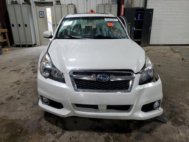 4S3BMBG6XD3008209 - 2013 SUBARU LEGACY 2.5I PREMIUM WHITE photo 5