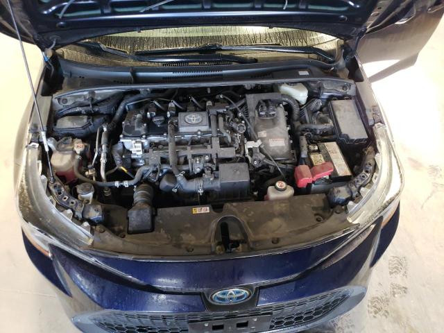 JTDEAMDE6MJ021614 - 2021 TOYOTA COROLLA LE BLUE photo 11