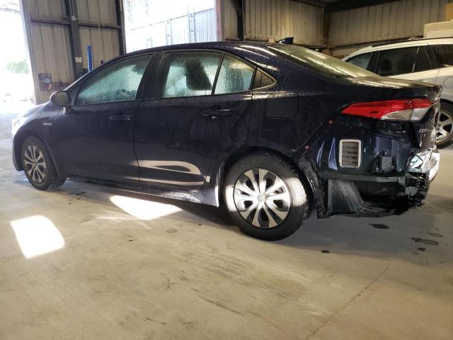 JTDEAMDE6MJ021614 - 2021 TOYOTA COROLLA LE BLUE photo 2