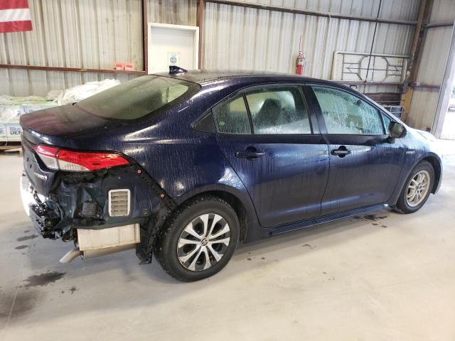 JTDEAMDE6MJ021614 - 2021 TOYOTA COROLLA LE BLUE photo 3