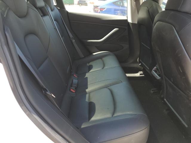 5YJ3E1EB9JF085406 - 2018 TESLA MODEL 3 白色 照片 11