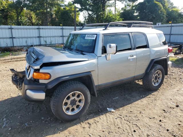 2012 TOYOTA FJ CRUISER, 