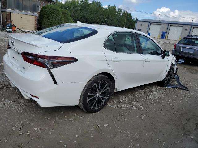 4T1G11AK5MU586965 - 2021 TOYOTA CAMRY SE WHITE photo 3