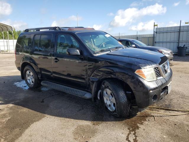 5N1AR18U97C624391 - 2007 NISSAN PATHFINDER LE Czarny zdjęcie 4