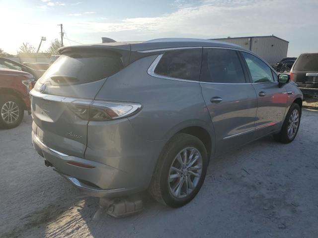 5GAERDKW9PJ124276 - 2023 BUICK ENCLAVE AVENIR SILVER photo 3