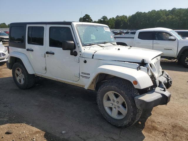 1C4BJWDG5HL695439 - 2017 JEEP WRANGLER UNLIMITED SPORT WHITE photo 4