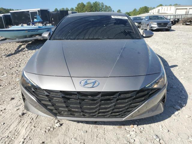 KMHLL4AG0MU156802 - 2021 HYUNDAI ELANTRA SE GRAY photo 5