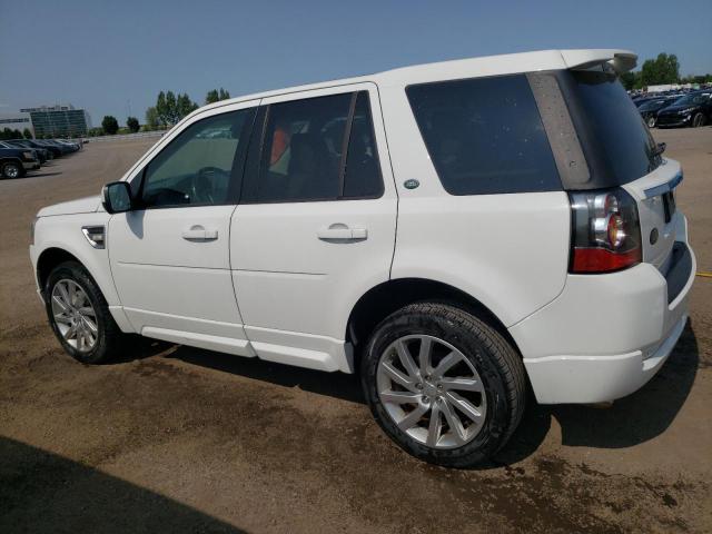 SALFP2BG2FH427856 - 2015 LAND ROVER LR2 SE WHITE photo 2