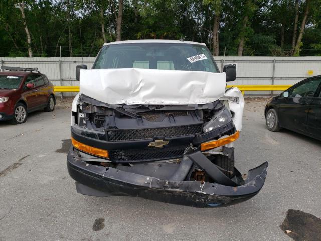 1GCWGAFPXK1185588 - 2019 CHEVROLET EXPRESS G2 Білий фото 5