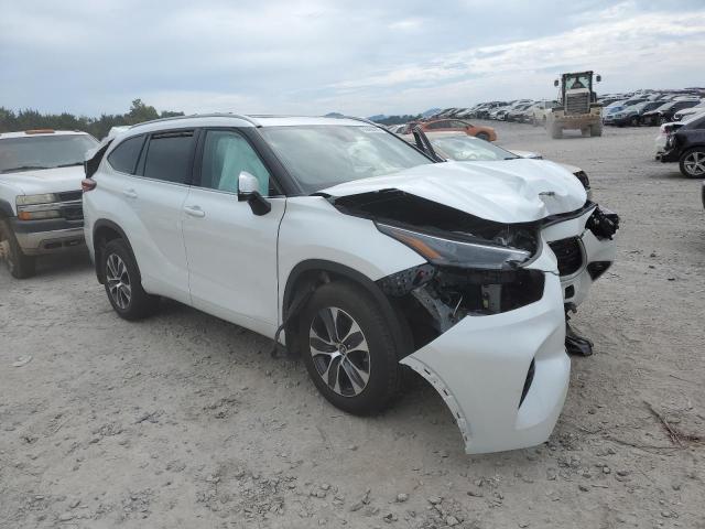 5TDGZRBH2NS581193 - 2022 TOYOTA HIGHLANDER XLE BLACK photo 4