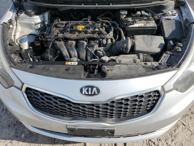 KNAFK4A64F5391628 - 2015 KIA FORTE LX SILVER photo 11