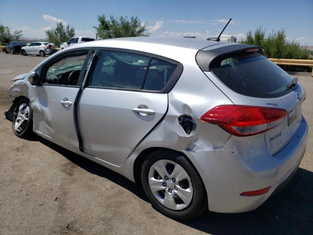 KNAFK5A87H5712006 - 2017 KIA FORTE LX SILVER photo 2