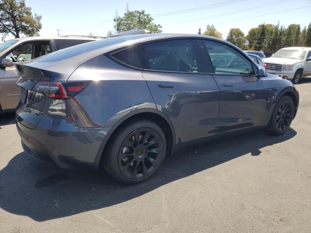 7SAYGDEE7NF417539 - 2022 TESLA MODEL Y ნაცრისფერი ფოტო 3