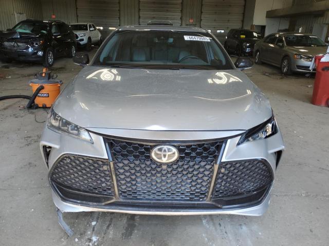 4T1BZ1FB1KU003722 - 2019 TOYOTA AVALON XLE Srebrny zdjęcie 5