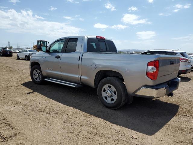 5TFRY5F19JX232134 - 2018 TOYOTA TUNDRA DOUBLE CAB SR/SR5 SILVER photo 2