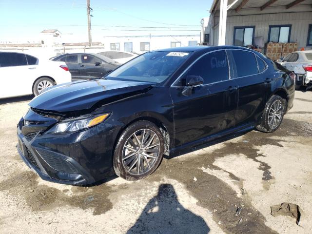 4T1T11AK0PU109850 - 2023 TOYOTA CAMRY SE NIGHT SHADE BLACK photo 1