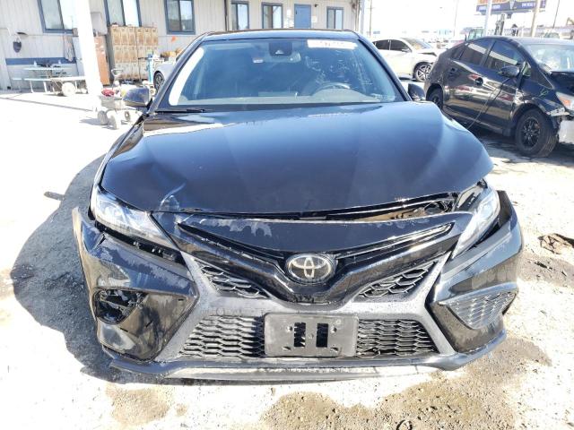 4T1T11AK0PU109850 - 2023 TOYOTA CAMRY SE NIGHT SHADE BLACK photo 5