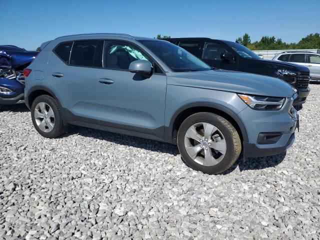 YV4AC2HK8M2607090 - 2021 VOLVO XC40 T4 MOMENTUM GRAY photo 4