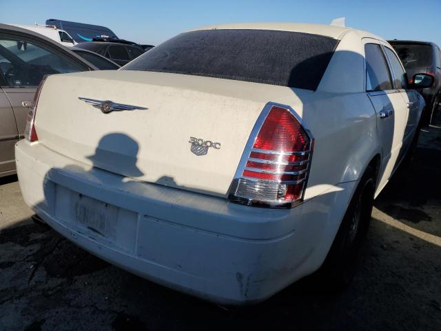 2C3JA43R65H690850 - 2005 CHRYSLER 300 WHITE photo 3