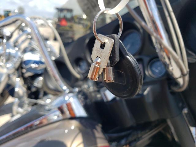 1HD1FCW174Y603828 - 2004 HARLEY-DAVIDSON FLHTCUI 棕色 照片 8