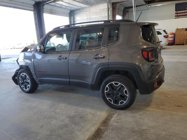ZACCJBCB1HPE63211 - 2017 JEEP RENEGADE TRAILHAWK GRAY photo 2