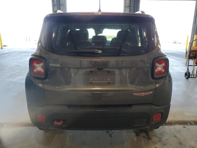 ZACCJBCB1HPE63211 - 2017 JEEP RENEGADE TRAILHAWK GRAY photo 6