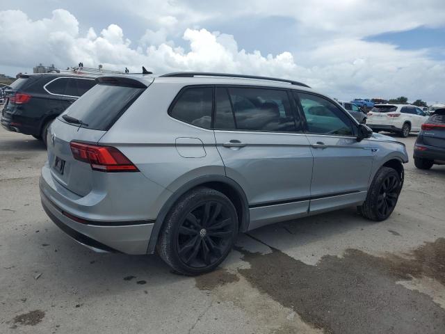 3VV3B7AX7MM013943 - 2021 VOLKSWAGEN TIGUAN SE Silber Foto 3