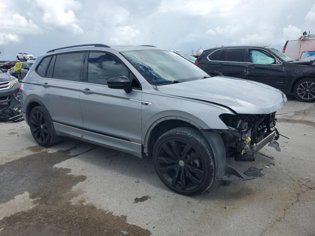 3VV3B7AX7MM013943 - 2021 VOLKSWAGEN TIGUAN SE Silber Foto 4