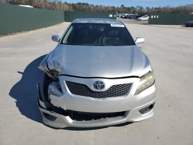 4T1BF3EK2BU653634 - 2011 TOYOTA CAMRY BASE SILVER photo 10