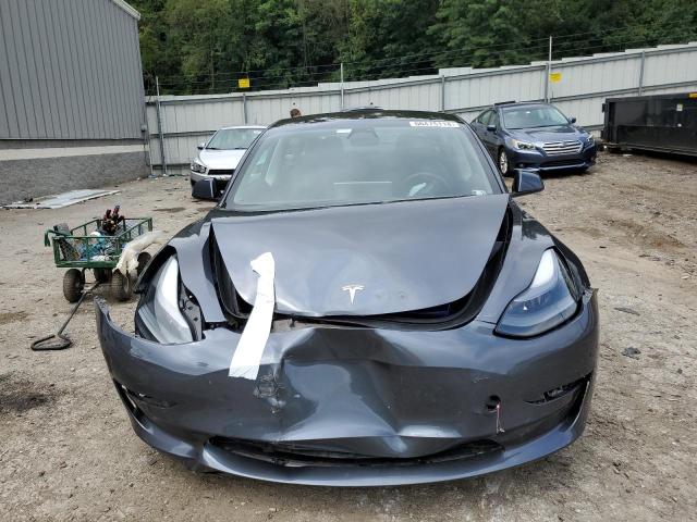 5YJ3E1EA0PF545696 - 2023 TESLA MODEL 3 رمادي صورة 5