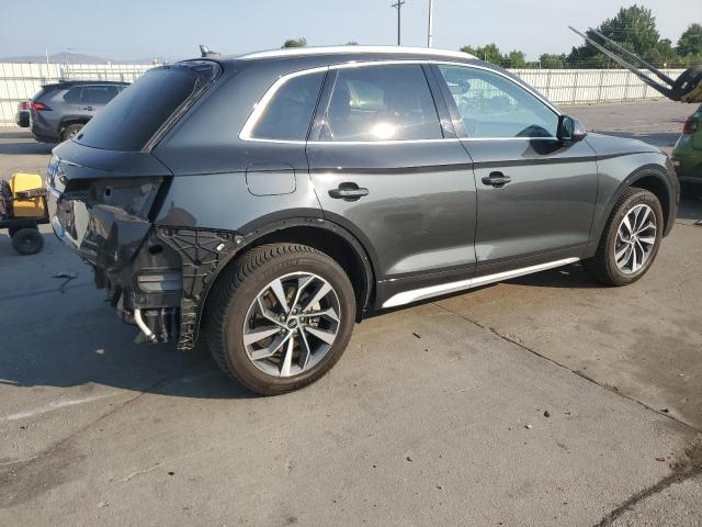 WA1BAAFY0M2079148 - 2021 AUDI Q5 PREMIUM PLUS CHARCOAL photo 3