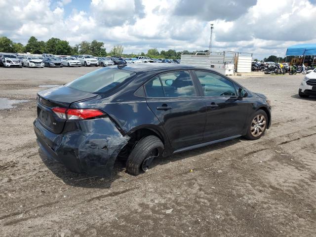 5YFEPRAE6LP056695 - 2020 TOYOTA COROLLA LE შავი ფოტო 3