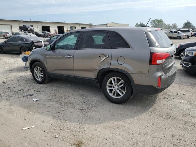 5XYKT3A61FG599563 - 2015 KIA SORENTO LX SILVER photo 2