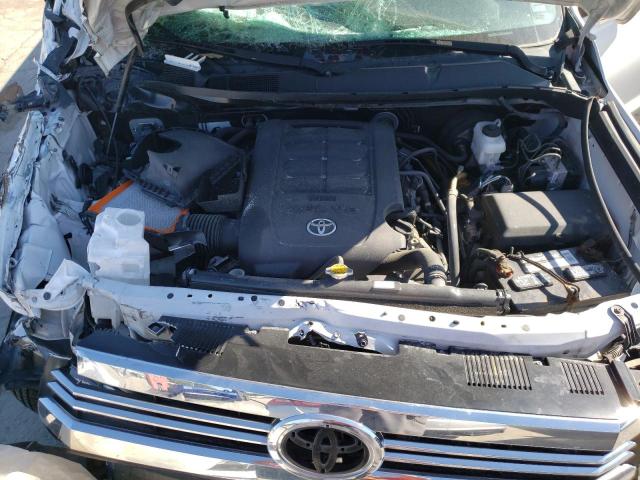 5TFRM5F13HX110374 - 2017 TOYOTA TUNDRA DOUBLE CAB SR/SR5 WHITE photo 11