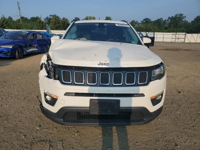 3C4NJDBB3JT481262 - 2018 JEEP COMPASS LATITUDE Beyaz fotoğraf 5
