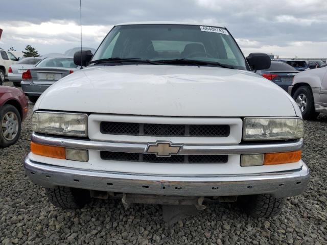 1GCDT13W61K140610 - 2001 CHEVROLET S TRUCK S10 WHITE photo 5