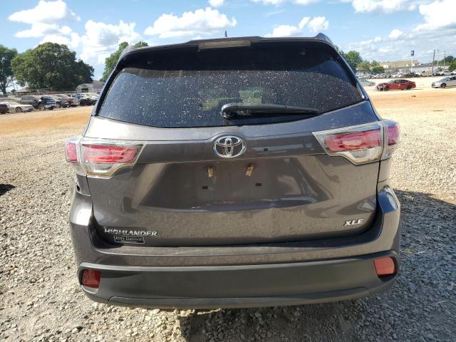 5TDKKRFHXGS160074 - 2016 TOYOTA HIGHLANDER XLE GRAY photo 6
