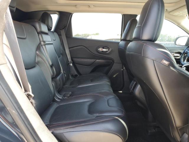 1C4PJMBS4GW277811 - 2016 JEEP CHEROKEE TRAILHAWK GRAY photo 11