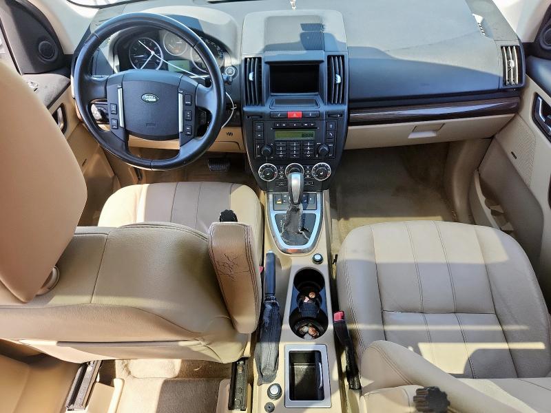 SALFR2BN5BH270083 - 2011 LAND ROVER LR2 HSE თეთრი ფოტო 8