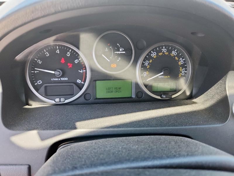 SALFR2BN5BH270083 - 2011 LAND ROVER LR2 HSE თეთრი ფოტო 9