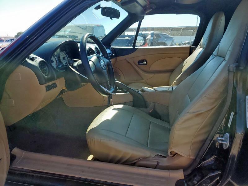 JM1NB353910202583 - 2001 MAZDA MX-5 MIATA BASE BLACK photo 7